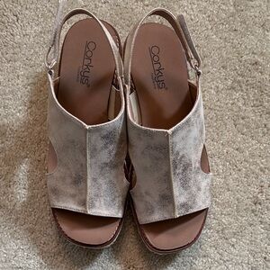 Corkys Women's Metallic Tan Slingback Sandals-Size 8